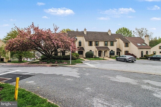 Photo - 3420 Keswick Way