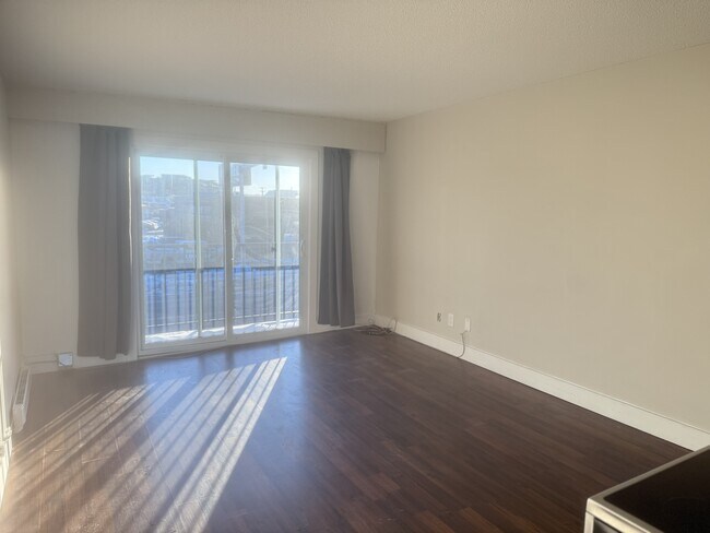 Photo - 1500 Dogwood St