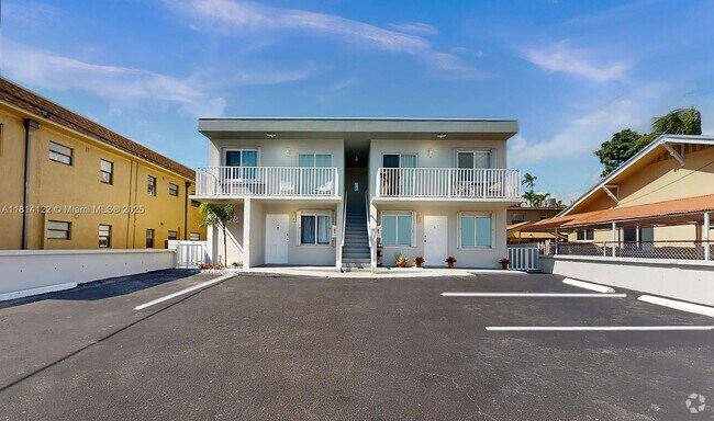 Building Photo - 426 NW 13th Ave Unit 3 Rental