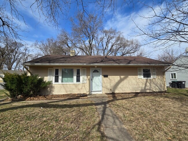 Building Photo - 1820 Mayfield Ave