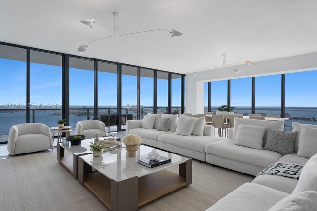 Building Photo - 788 NE 23rd St Unit 4401