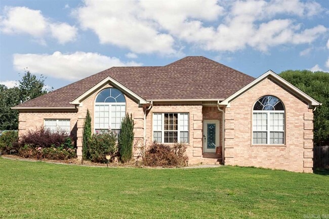Building Photo - 31 W Oak Dr