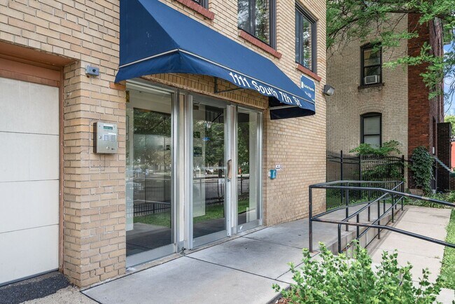 Photo - The Villa Apartments