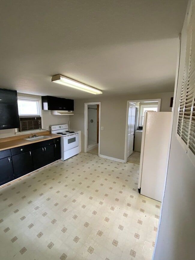 Photo - 405 W Pearl St