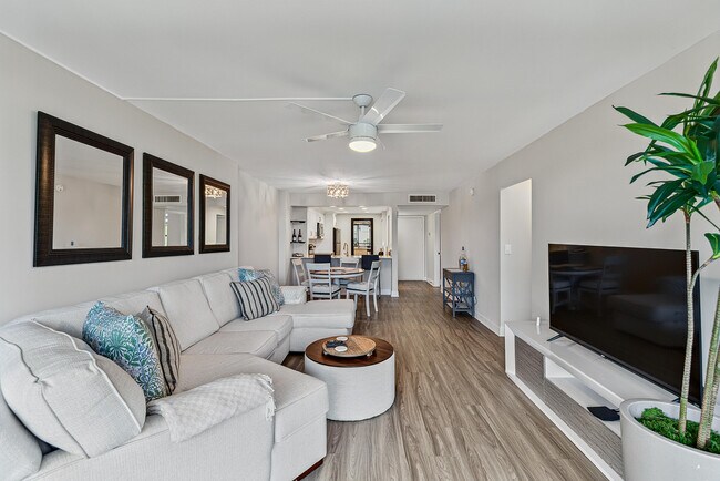 Photo - 4 Royal Palm Way Unit 3020