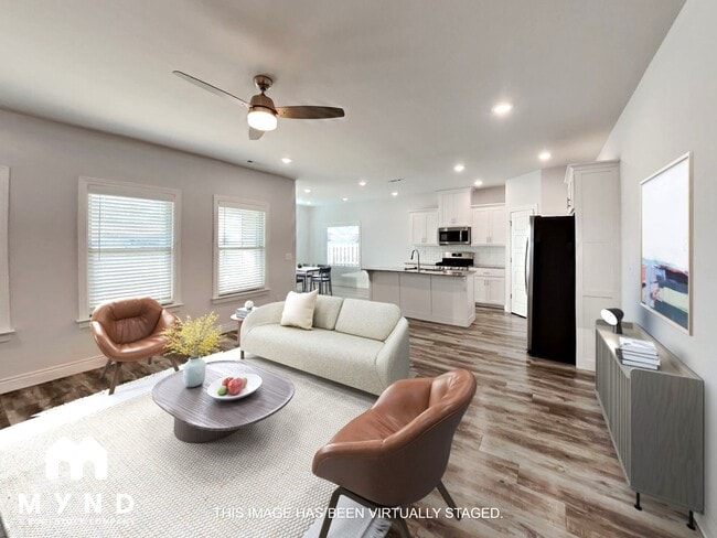 Building Photo - 1021 Pebble Pass