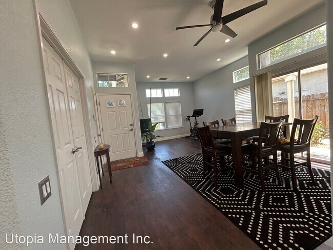 Photo - 3 br, 2 bath House - 8952 Laguna Star Drive