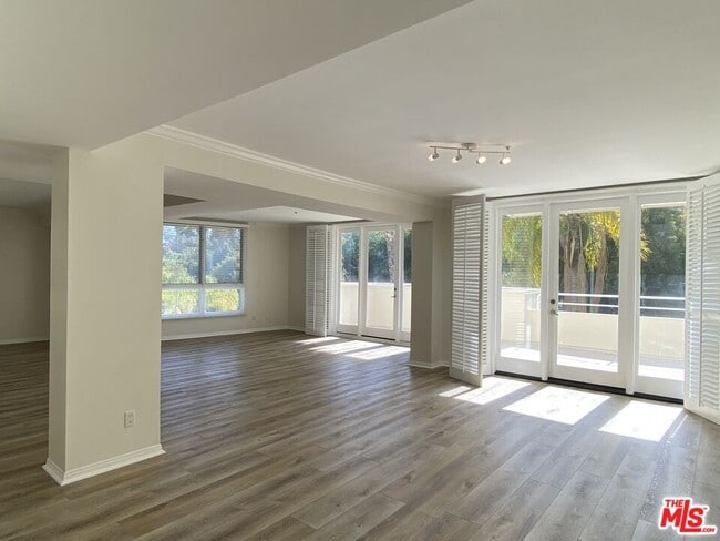 Photo - 11099 Ophir Dr Unit 305