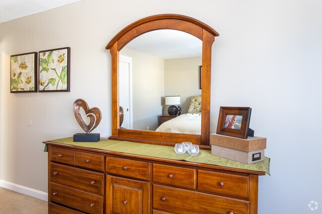 2BR, 1BA, 800 SF - Model