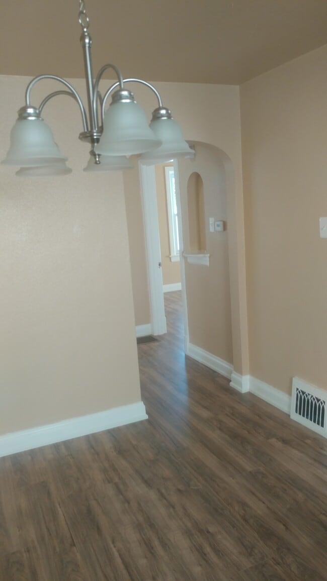 Photo - 9946 Carlyle Ave
