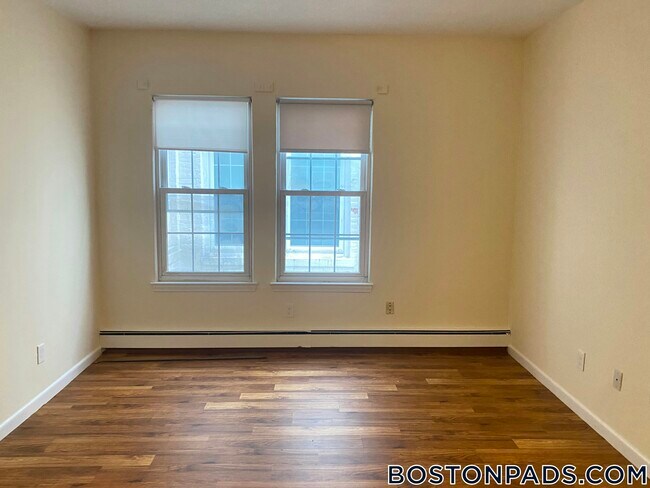 Photo - 70 S Huntington Ave Unidad 12