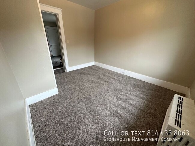 Photo - 239 E 10th St Unidad 4