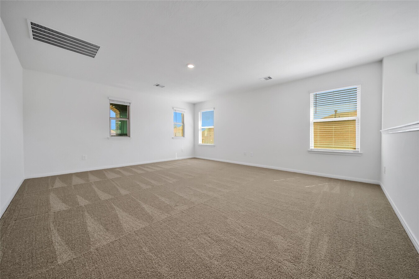 Photo - 41519 Stampede Strm