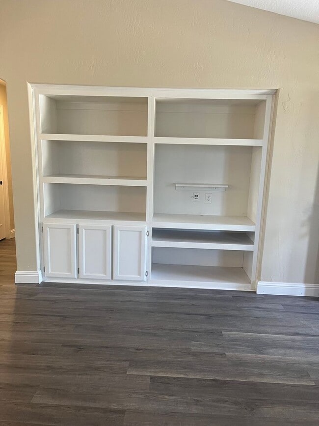 Photo - 10503 Victoria Falls Ave