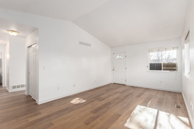 Photo - 3249 N Madison St