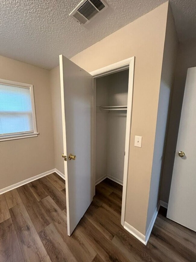 Photo - 306 Lanier Rd