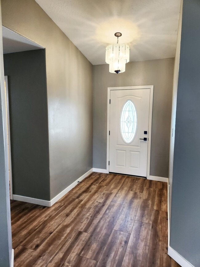 Photo - 8608 Hoodsport Ave