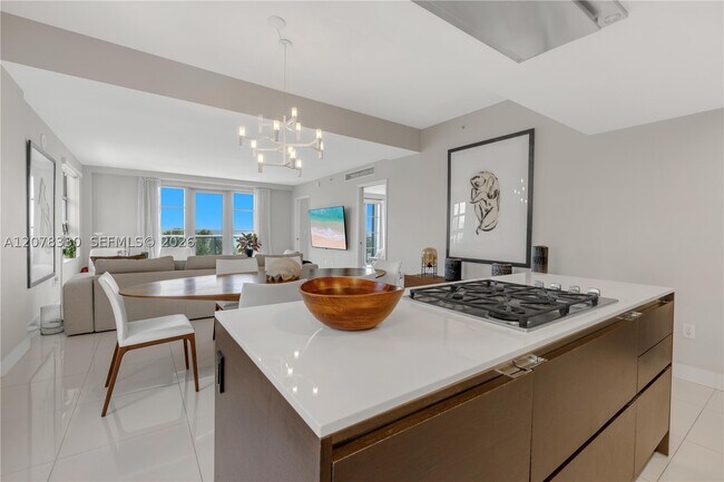 Photo - 3739 Collins Ave Unit N-302