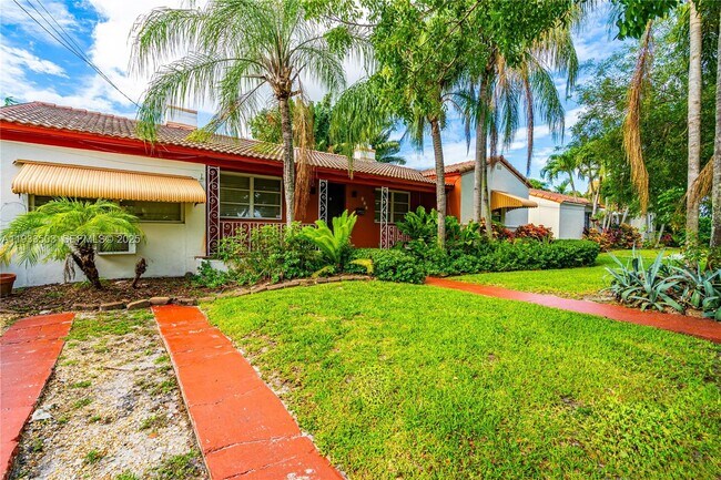 Photo - 427 NE 107th St