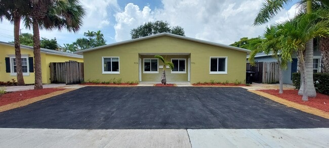 Building Photo - 904 Mandarin Is Rental
