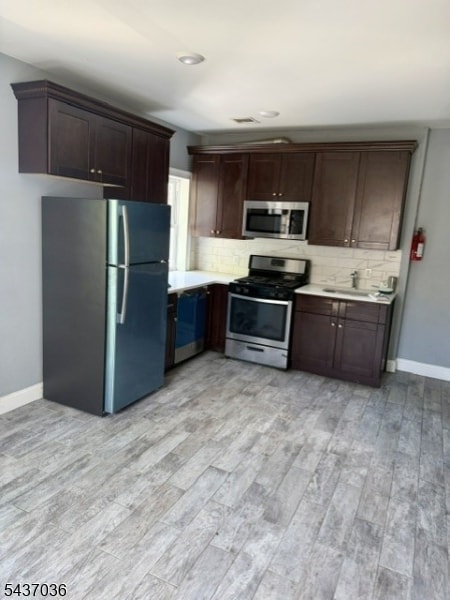 Building Photo - 34 Sussex Ave Unit b
