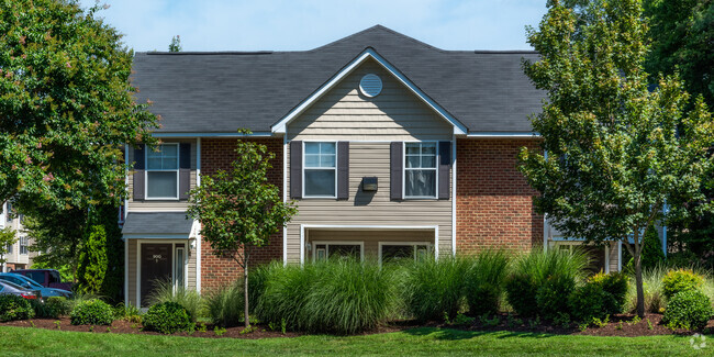 Building Photo - River Mews Apartments and Townhomes