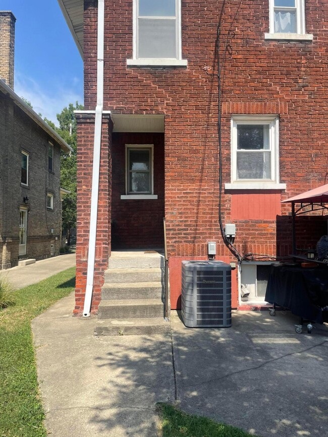 Photo - 273 Thurman Ave