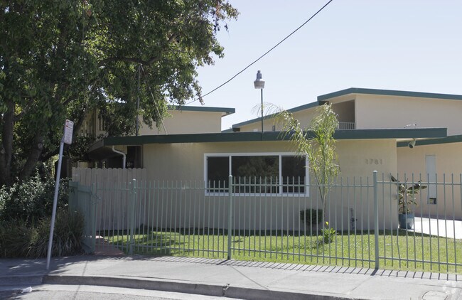 1777 & 1781 Sausal St