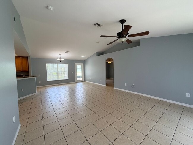 Photo - 2910 56th St W