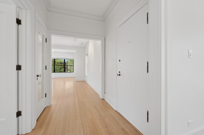 Photo - 2755 Eastwood Ave Unit 2