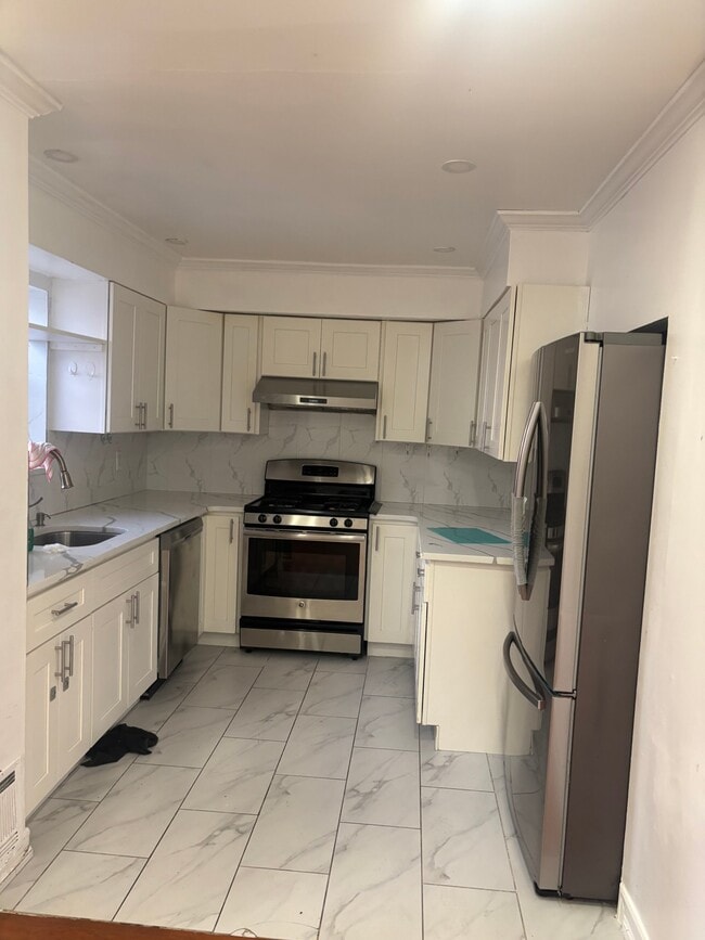 Photo - 25-07 College Point Blvd