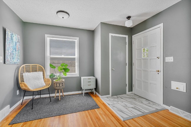 Photo - 2425 Cavell Ave S