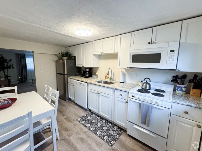 Building Photo - 79 Chestnut St Unit 2B Rental
