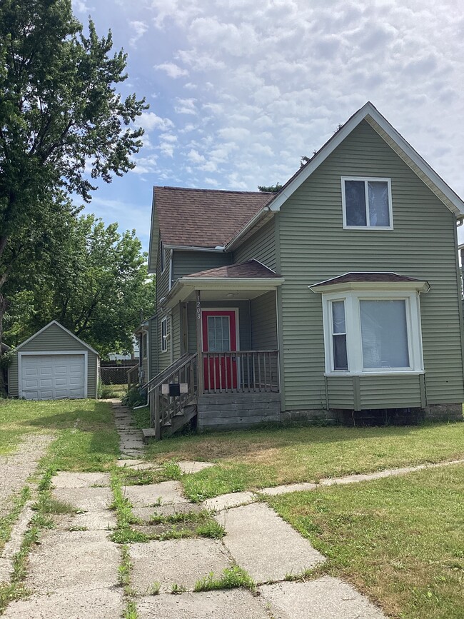 Photo - 1208 Howard St