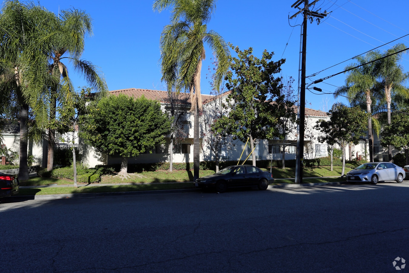 Photo - Courtyard Apartments