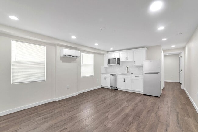 Building Photo - 1156 Angle Rd Unit 1156 B