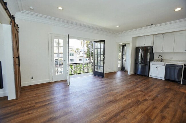 3520 W 12th St