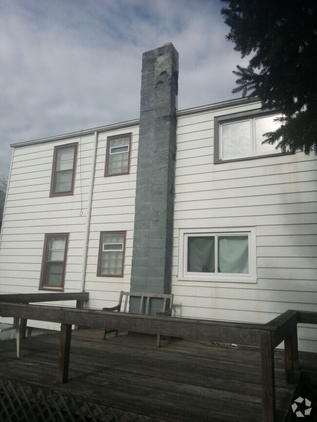 Building Photo - 327 Parkridge Ave Unit Lower Rental