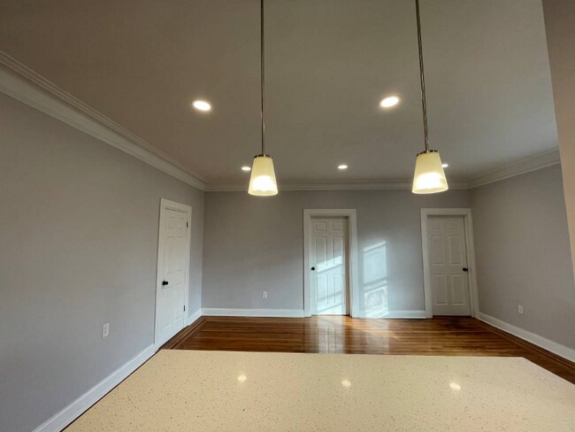 Photo - 610 Salem Ave Unit B14