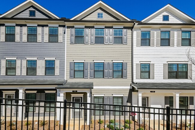 Building Photo - 723 Calvin Pk Dr Rental