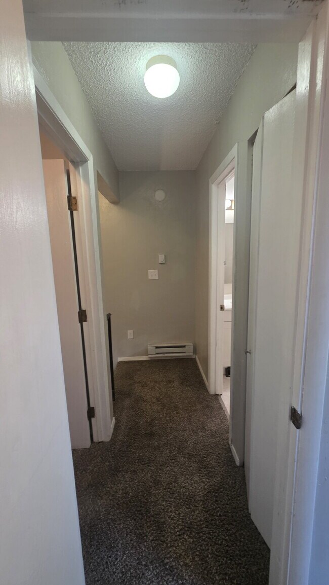 Photo - 2 Bed- 1 Bath on Darby West Side