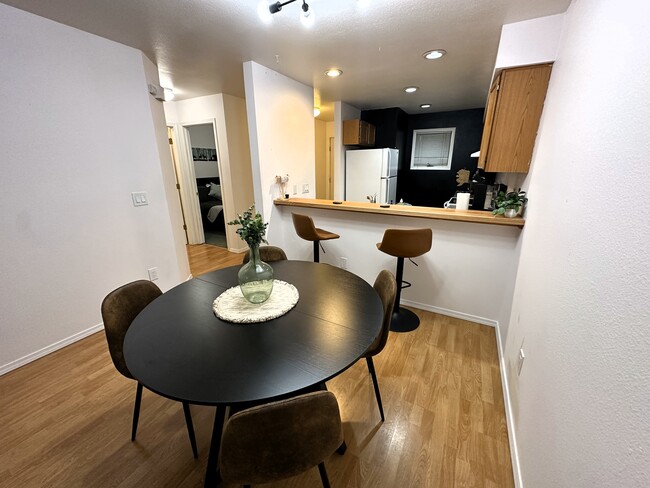 Photo - 2830 Happy Ln Unidad 14