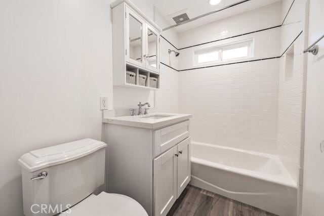Photo - 555 N Olive St Unit B