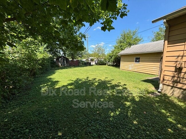 Photo - 424 Shafor St