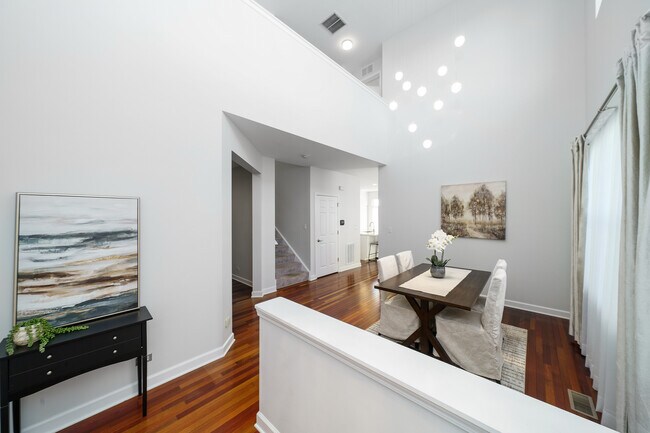 Photo - 2930 Glacier Way