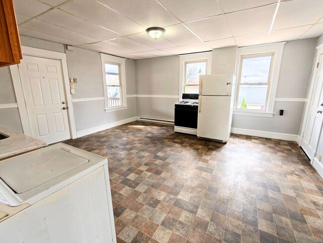 21 Dale St Unit 3