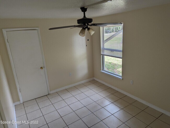 Photo - 1565 Violet Ave Unit D