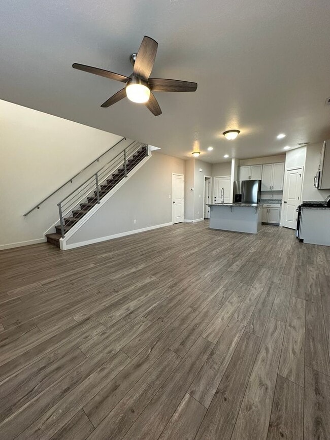 Photo - Tiered Rent + $800 Amazon Gift Card + 2 Weeks Free! 3 Bed 2.5 Bath Townhome in West Haven!