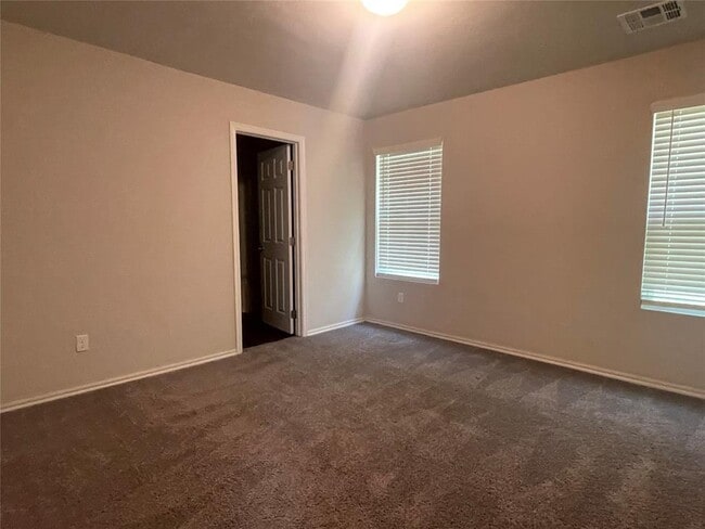 Photo - 831 Highgarden Cir