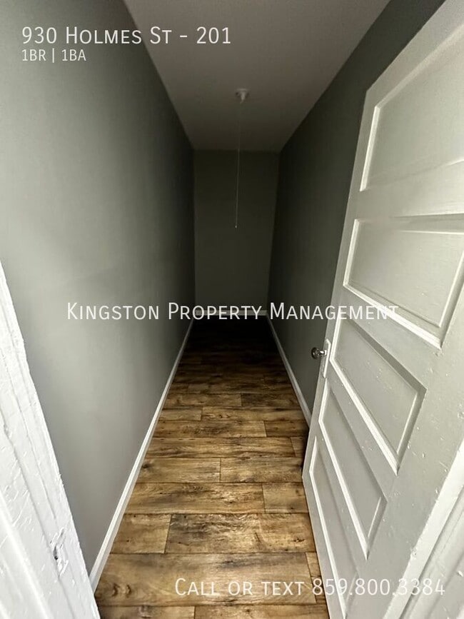 Photo - 930 Holmes St Unit 201